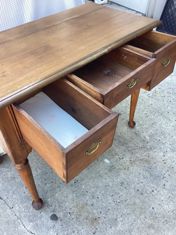 Antique English Georgian Style Oak Lowboy Side Accent End Table 31”Hx40”Lx 21”D gallery