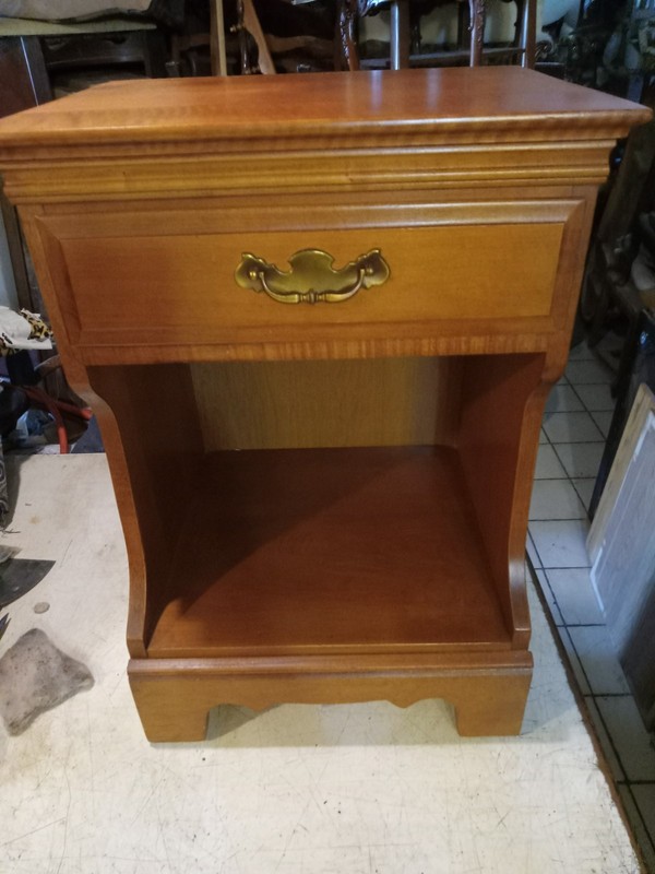 Mid Century Maple Nightstand / Side Table (NS-147)