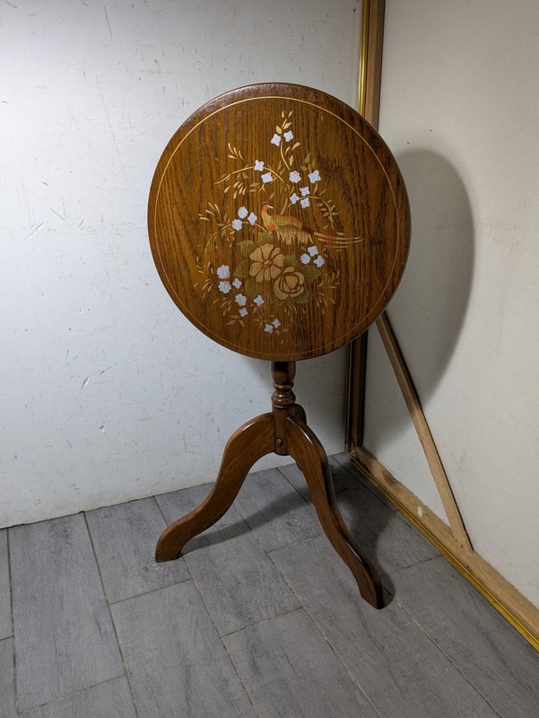 Vintage Oak Wood Round Tilt Top Pedestal Table Stenciled Rustic Country Cottage