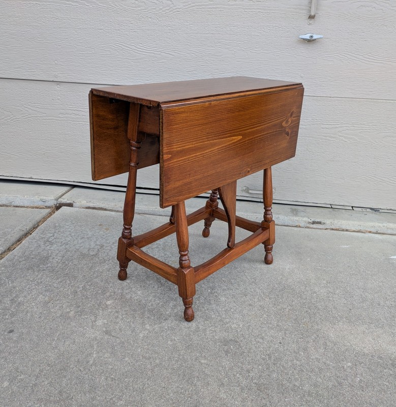 Vintage Rustic Farmhouse Country Pine Wood Drop Leaf Butterfly Gate Leg Table A