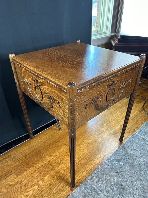 Quartersawn Carved Oak Victrola/Parlor Table Stand Horner? gallery