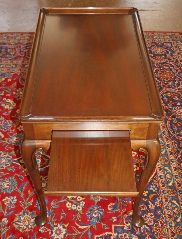 Kittinger Colonial Williamsburg Mahogany Queen Anne Style Tea Table gallery