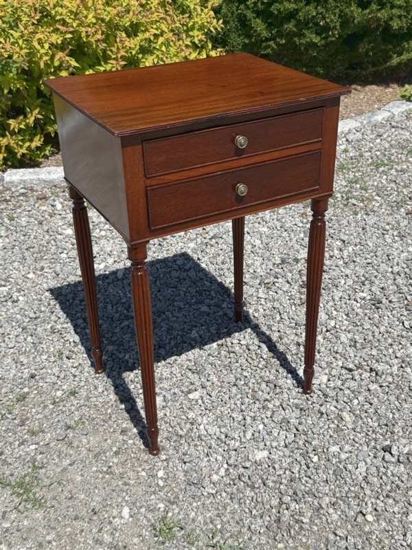 Authentic American Federal period New England mahogany 2 drawer stand circa 1810