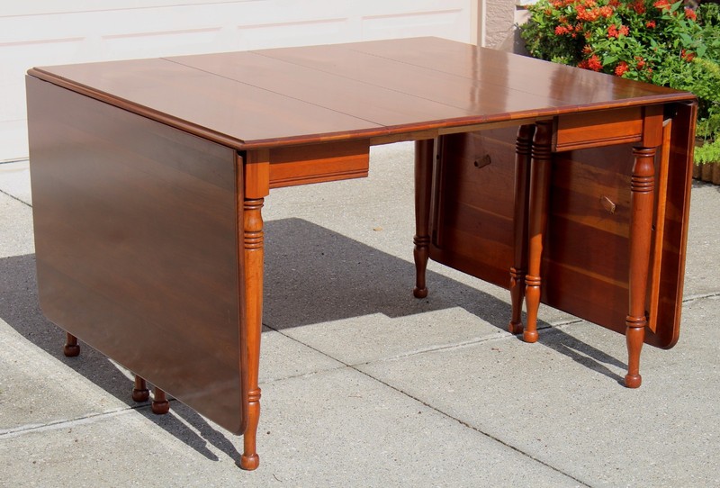 Vintage Pennsylvania House Drop-Leaf Dining Table With Extensions – Mahogany