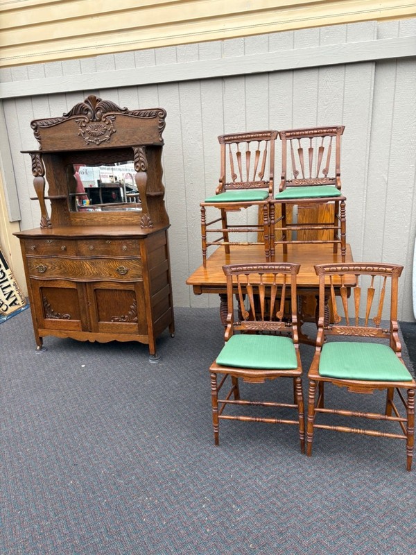 67627 Victorian Oak Dining Table with Turned Legs and 2 Leaves gallery