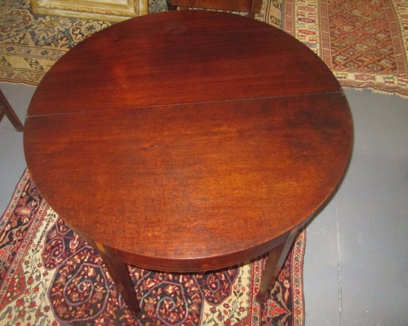 ANTIQUE FEDERAL MAHOGANY CARD TABLE W/BELLFLOWER INLAY & FLUTED EDGE OLD SURFACE gallery