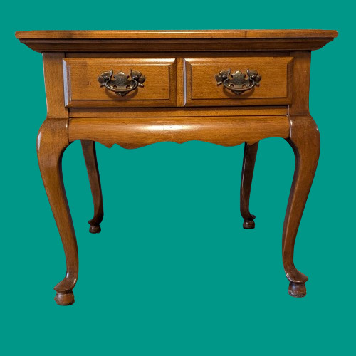 Sprague & Carleton style colonial solid wood maple end table – one drawer