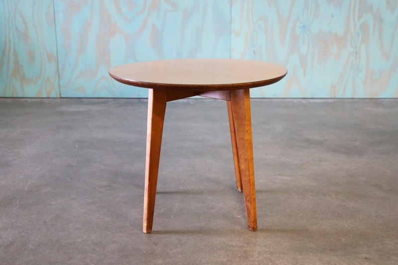 Mid century Modern 1950s Jens Risom Style Birch Table with splay legs gallery