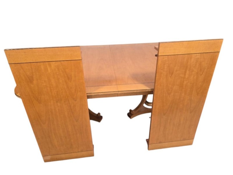 Baker Furniture Regency-Style Double Pedestal Dining Table gallery