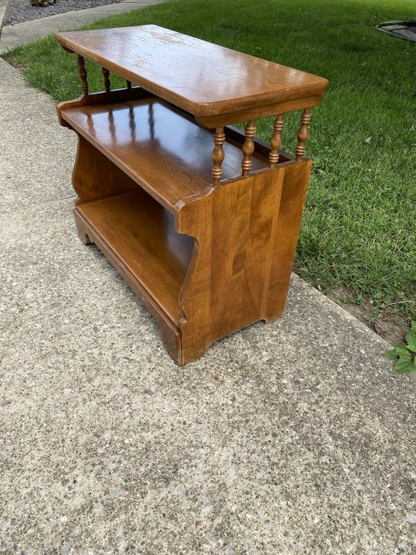 Ethan Allen Heirloom Maple Nutmeg End Table gallery
