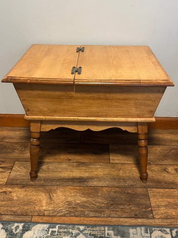 50s VTG Mid-century Heywood-Wakefield dough box side table #0402 24.75x21x20” gallery