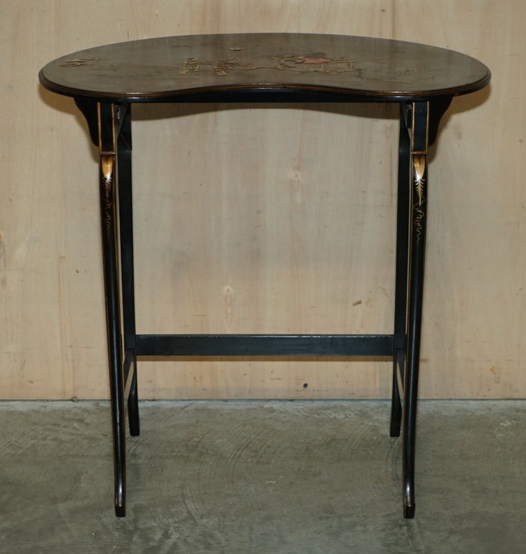 NEST OF THREE CIRCA 1900 CHINESE CHINOISERIE LACQURERED SIDE KIDNEY TABLES gallery