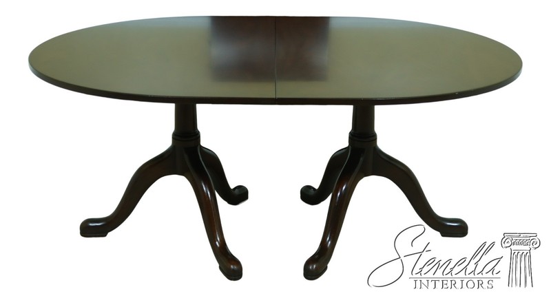 L53798: KITTINGER CW-66 Colonial Williamsburg Mahogany Dining Room Table