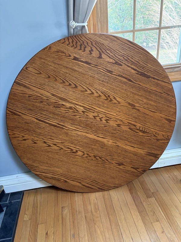 Round Oak Pedestal Dinning Table With Leaf (4’ Diameter) gallery