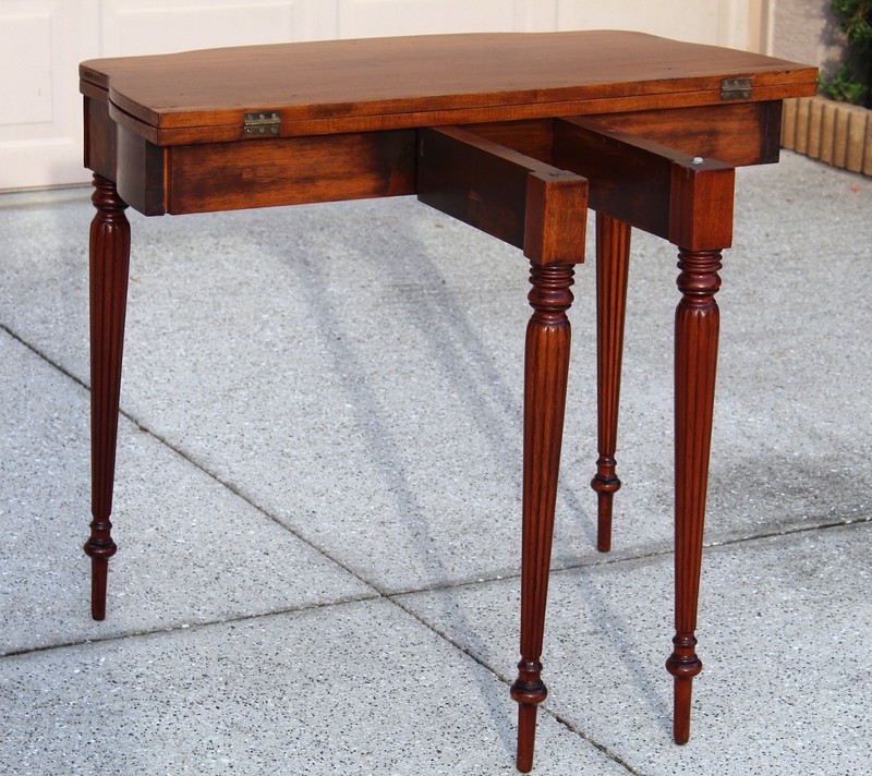 Antique Early 20th-Century Flame Mahogany Gateleg Game Table or Desk gallery