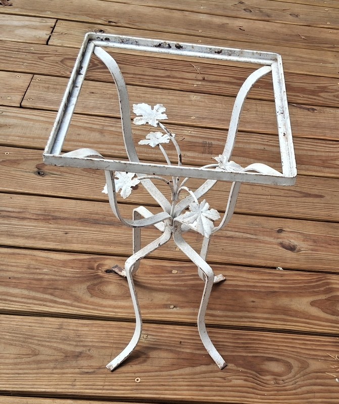 VINTAGE Small White Metal Tole SIDE TABLE BASE w/ Leaves
