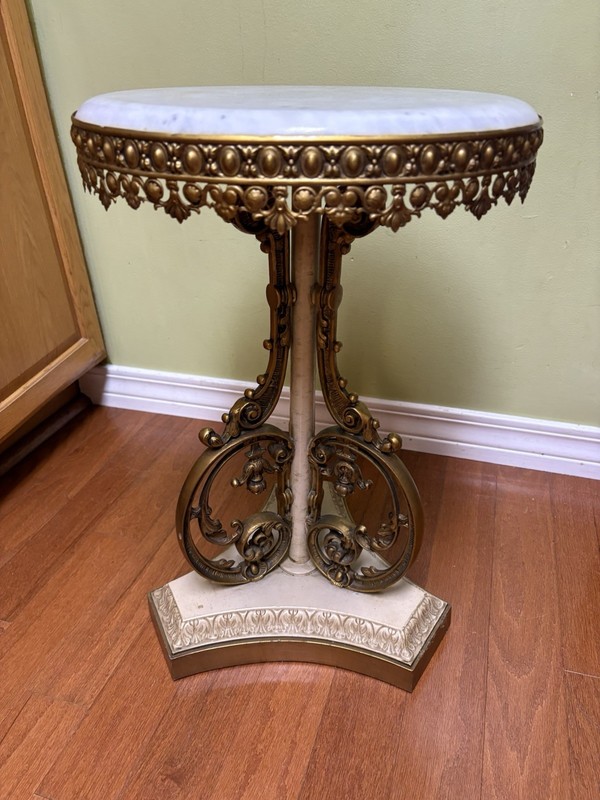 Italian Marble Top Gold Pedestal Side Accent Table Ornate Vintage