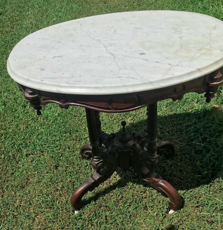 Rosewood Carved Oval Marble Top Center Table / Parlor Table (PRT92)