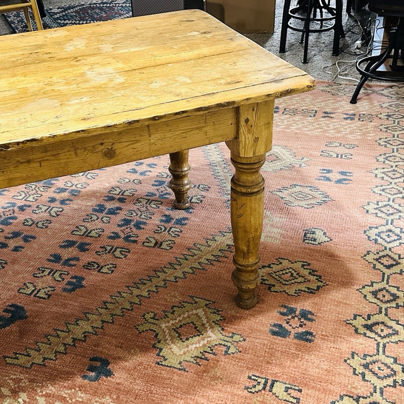 Antique Pine Dining Table Distressed Finish. Seats 6 People. ( Local pick up ) gallery
