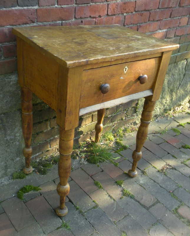 Early American Primitive Sheraton Late 19th Early 20th One Drawer Stand Table