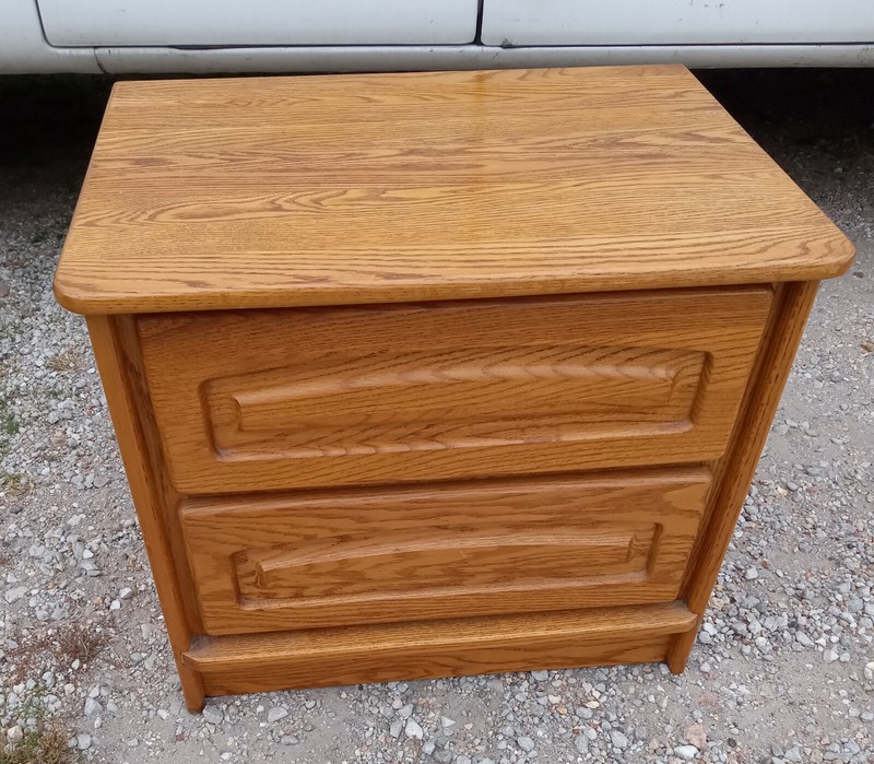 Solid Oak Nightstand / Side Table (NS135)