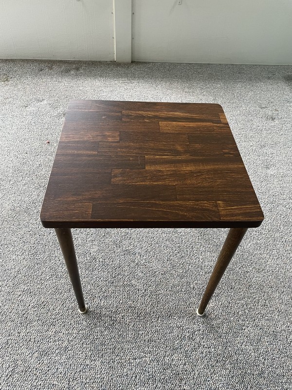 ONE Vintage MCM SCHEIBE Woodgrain Table with Screw Legs 15″w x 15″w x 17″h