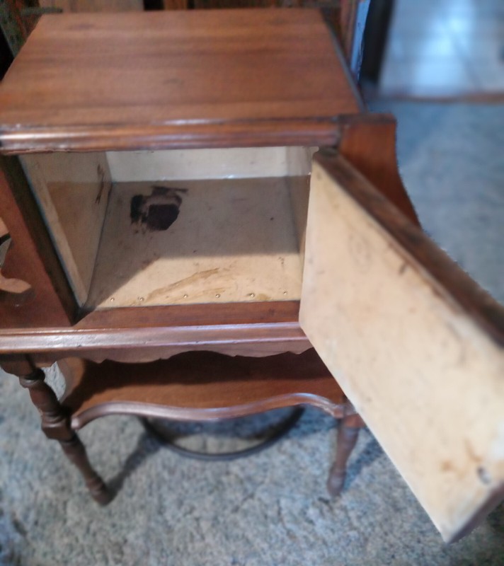 Walnut Smoke Stand Humidor (SS1) gallery