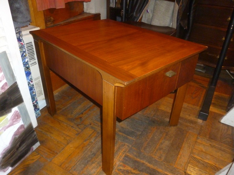 Mid Century Art-Deco Walnut/Mahogany LARGE Side/Night/Coffee Table by Lane