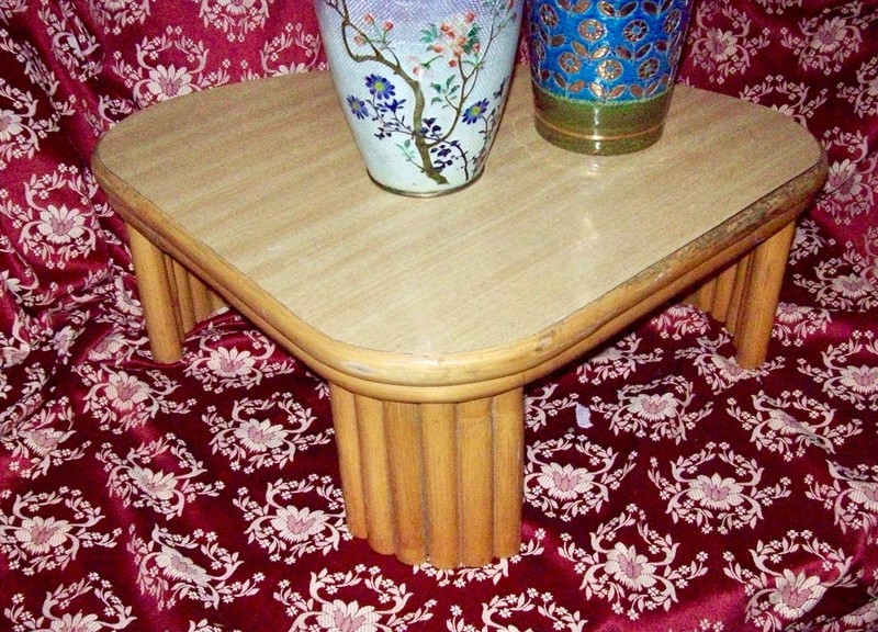 VINTAGE RATTAN “PIZZA SLICE” SIDE TABLE with FORMICA TOP – 19 1/2″x 19 1/2×8 1/2