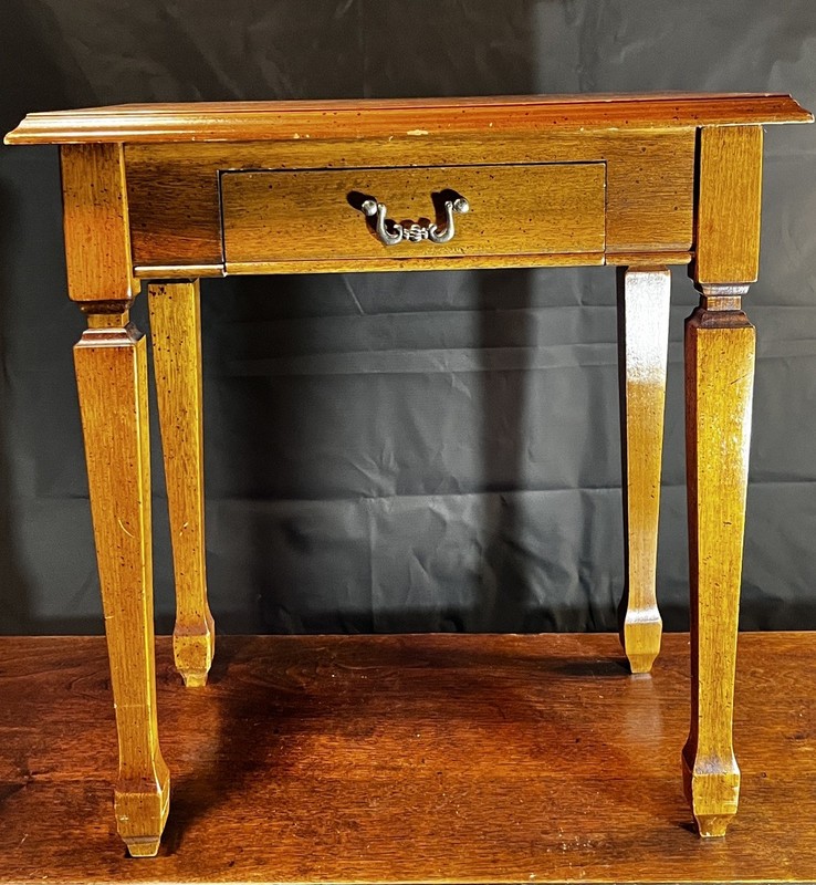 Vintage Solid Cherry Side Table w/ elt-Lined Drawer | Colonial Revival c.1935–45