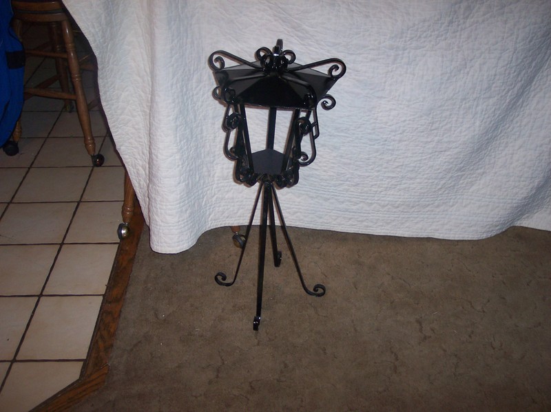 Victorian Black Iron Plant Stand / Fern Stand (PS49)