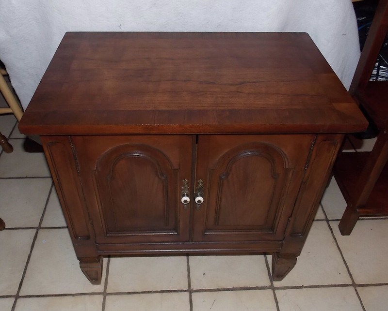 Walnut Cabinet / Nightstand / End Table by Drexel (ET691) (NS71)