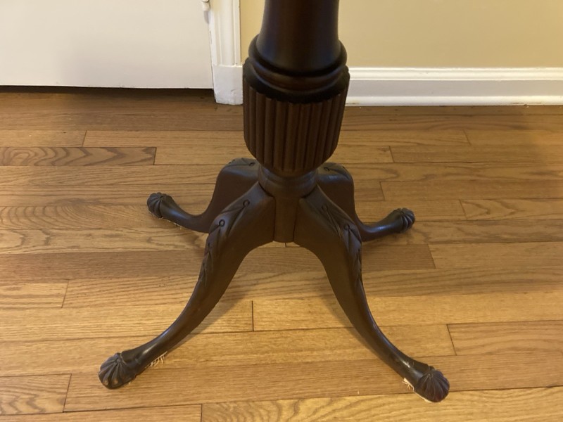 Georgian Style Mahogany Tripod Table With Ball And Claw Feet Antique gallery