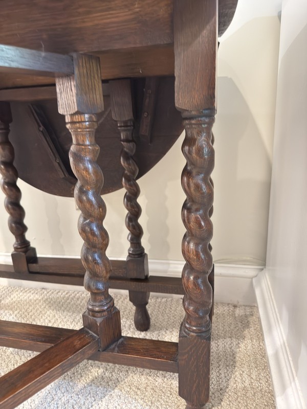 Antique English Table Drop Leaf Gateleg Barley Twist Oak Oval c. 1920-30s gallery