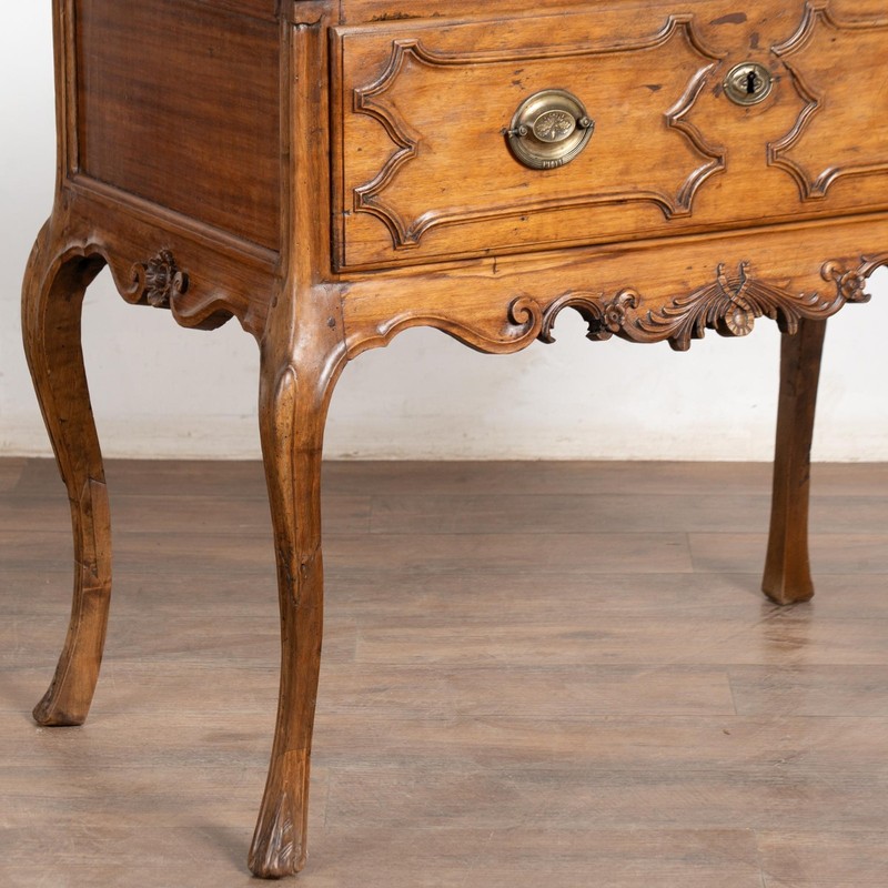 18th Century Portuguese Chestnut Side Table with Drawer gallery