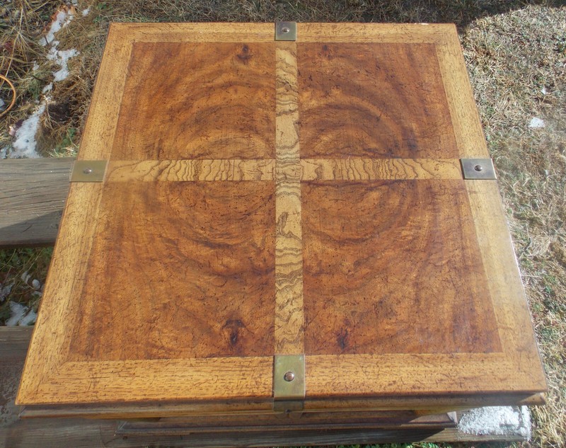 Oak Elm Book Match Veneer End Table / Side Table by Henredon (ET64) gallery