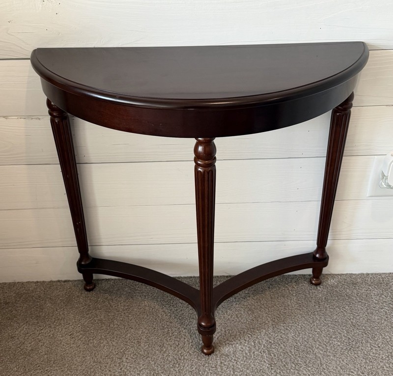 Vintage Bombay Company Mahogany Half Moon Demilune Entry Console Table READ