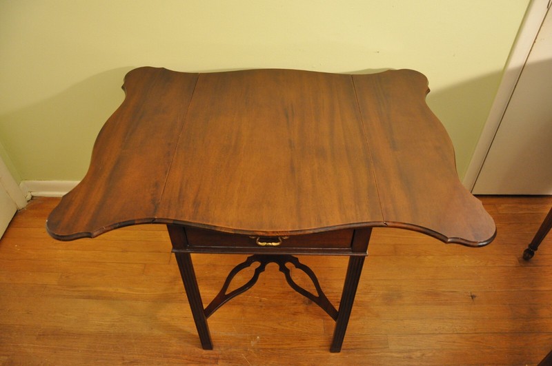 Councill Craftsman Chippendale Mahogany Pembroke Table gallery