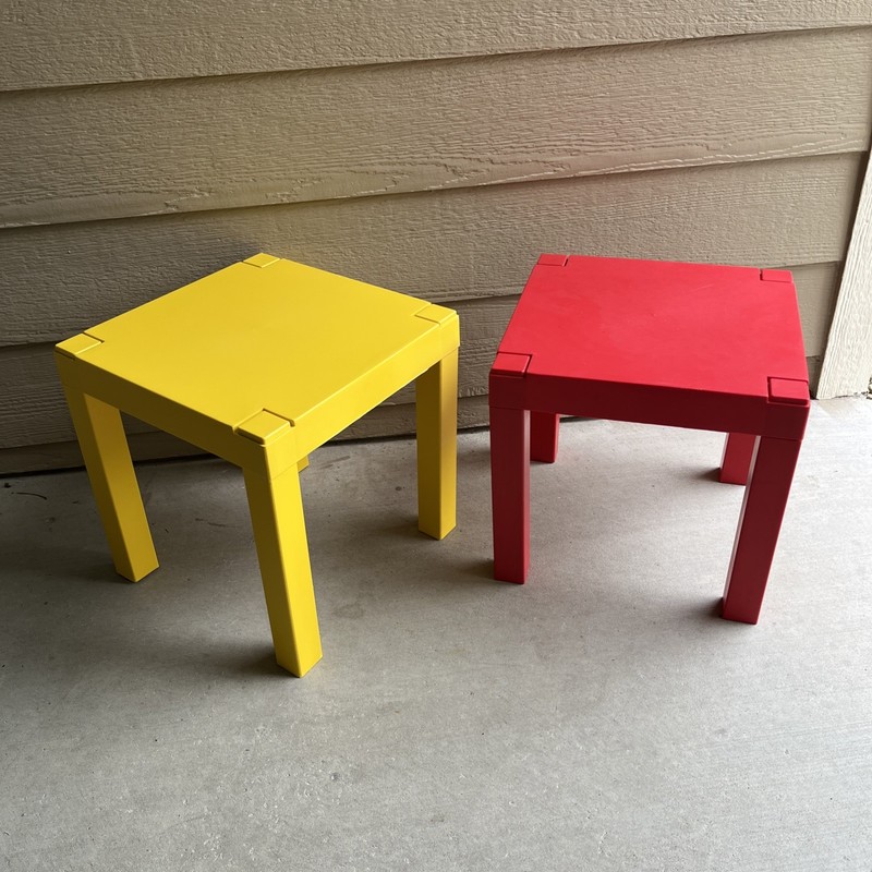 Vintage 1970s Red & Yellow Plastic Parsons Style Portable Tables Retro – RARE!