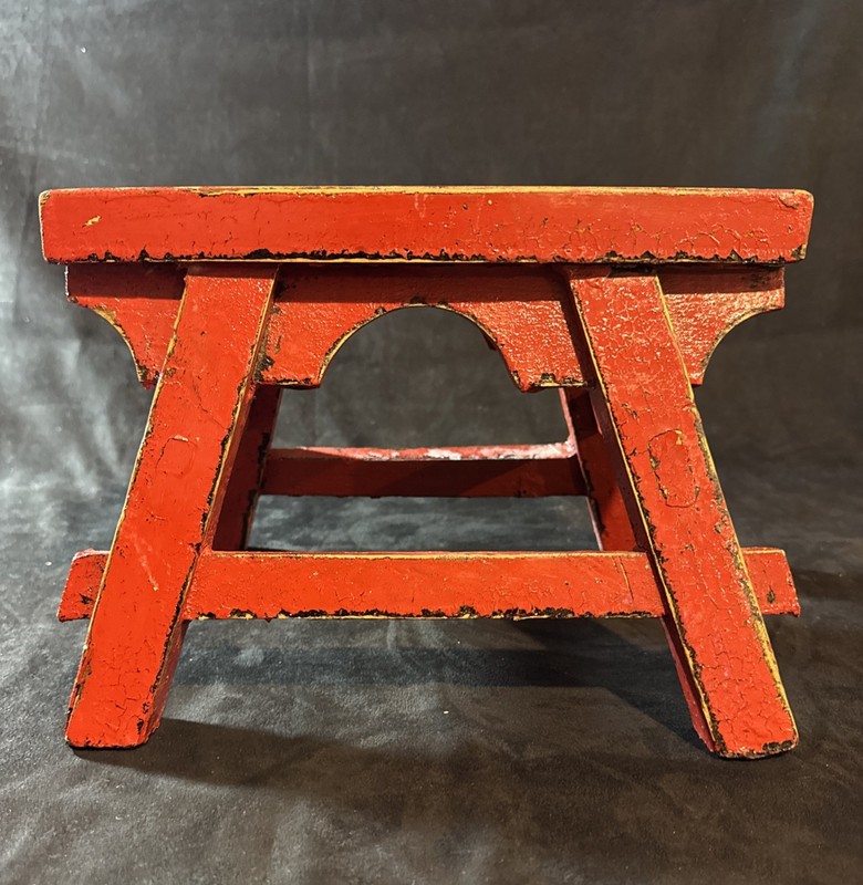 Vtg Red Hand Painted Wooden Asian Style Stool Plant Stand Side Table 7.5” H