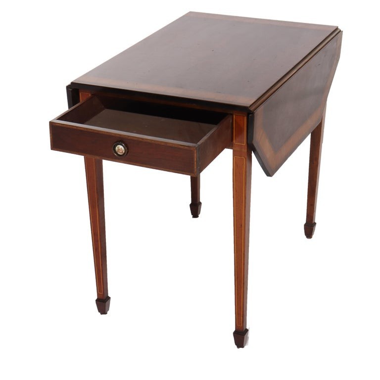 Antique Pembroke Style Banded & Inlaid Mahogany Drop Leaf Table c1920 gallery