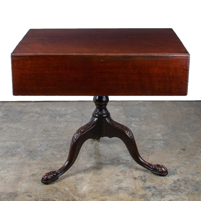 Plum Pudding Mahogany Drop Leaf, Dublin, 18th Century gallery