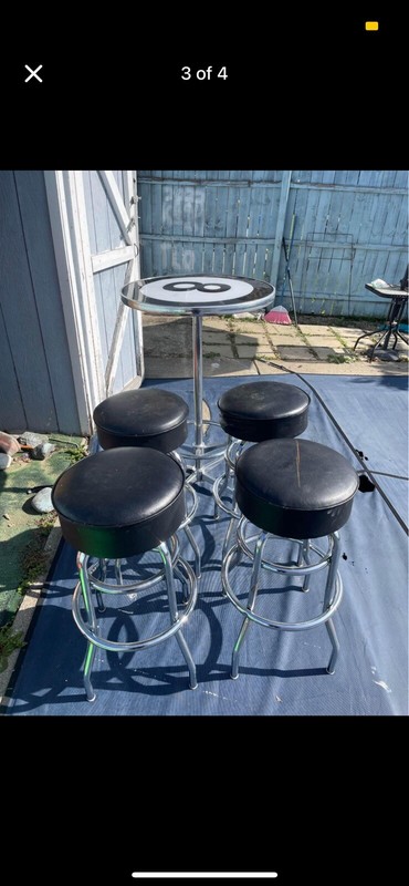 8 Ball Table With Chairs