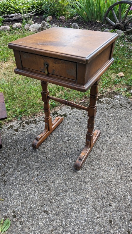 Simmons Furniture End Table Futuristic Antique Deco Depression Era Signature... gallery