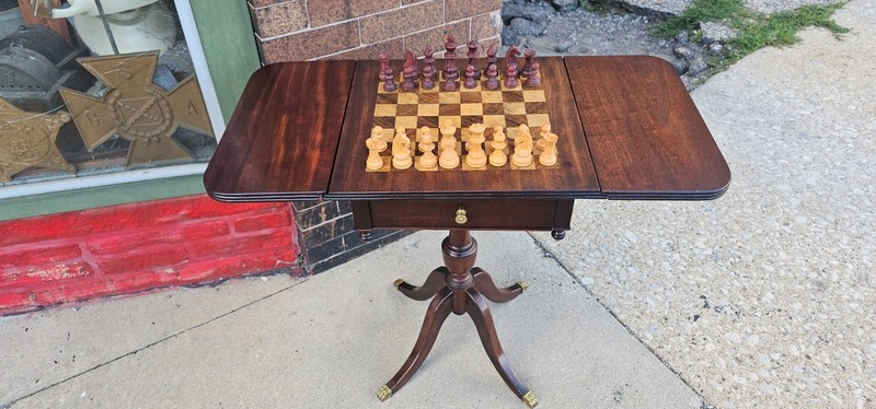 Antique Sheraton Federal Style Double drop leaf inlay chess game table + Chess