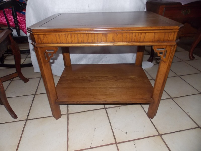 Oak Book Match Veneer End Table / Side Table by Lane (LA-11) gallery