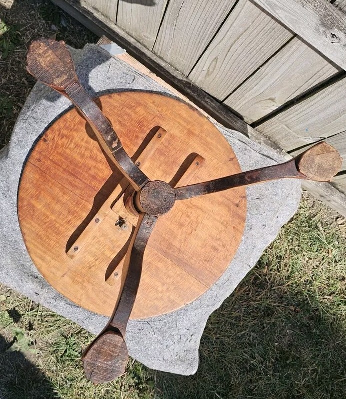 Antique American Chippendale Style Tilt-Top, Ball And Claw Side Table gallery