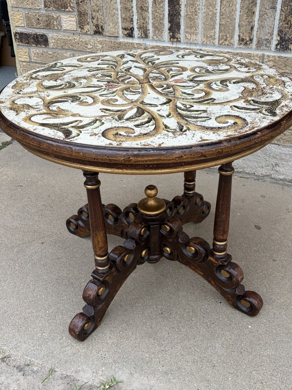 Baroque/Rococo Antique Carved Round Wood Accent Table 32x32x25” Brown Gold White