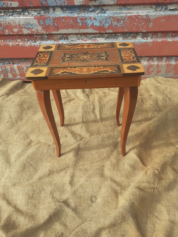 Small Music Box Table gallery