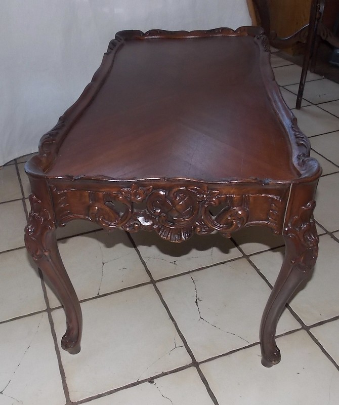 Ribbon Mahogany Book Matched Veneer Top Carved Coffee Table (CT95) gallery